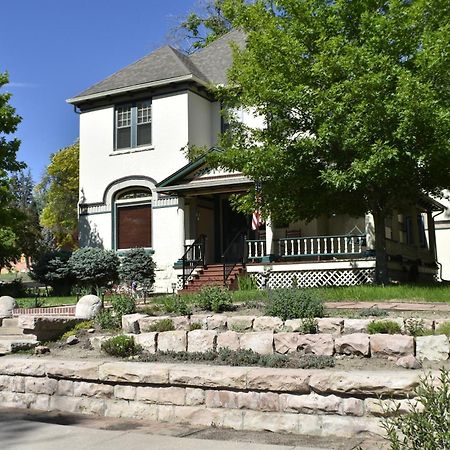 Downen House Bed & Breakfast Pueblo Exterior photo